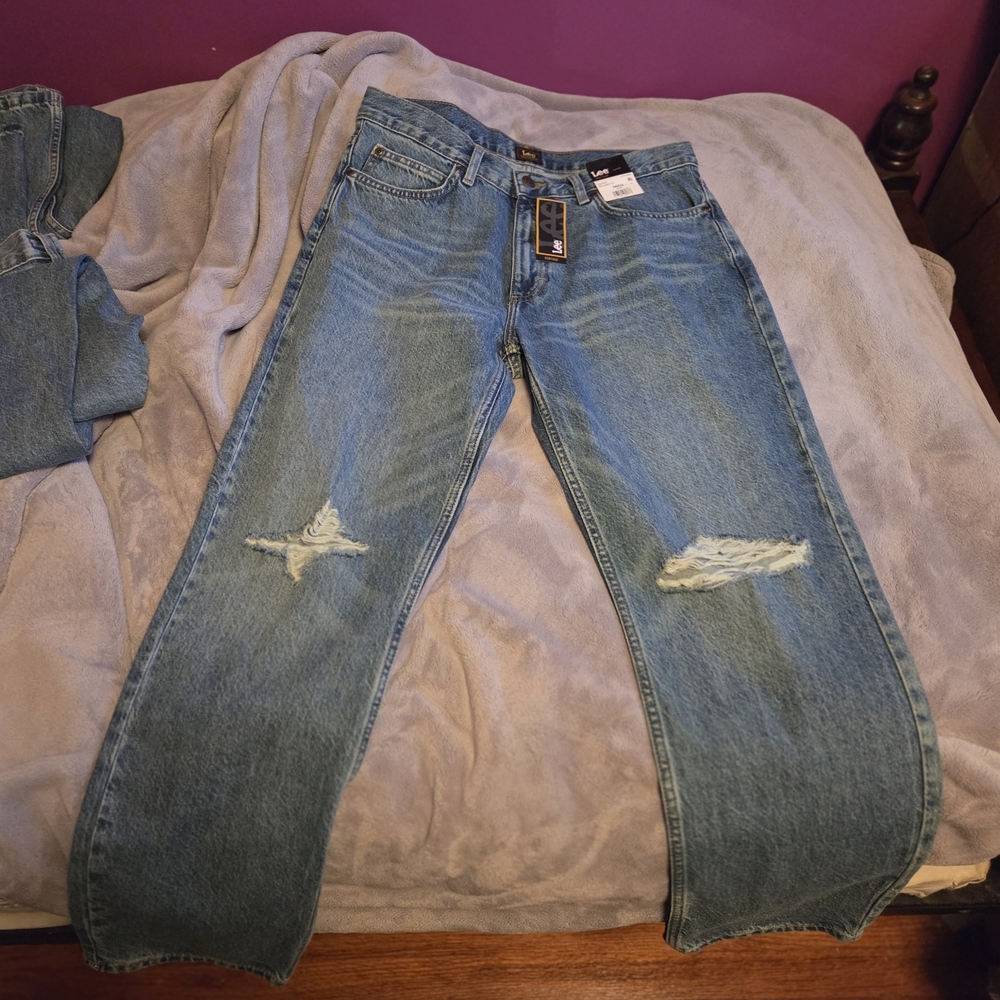 Lee Men's Blue Distressed Relaxed Jeans